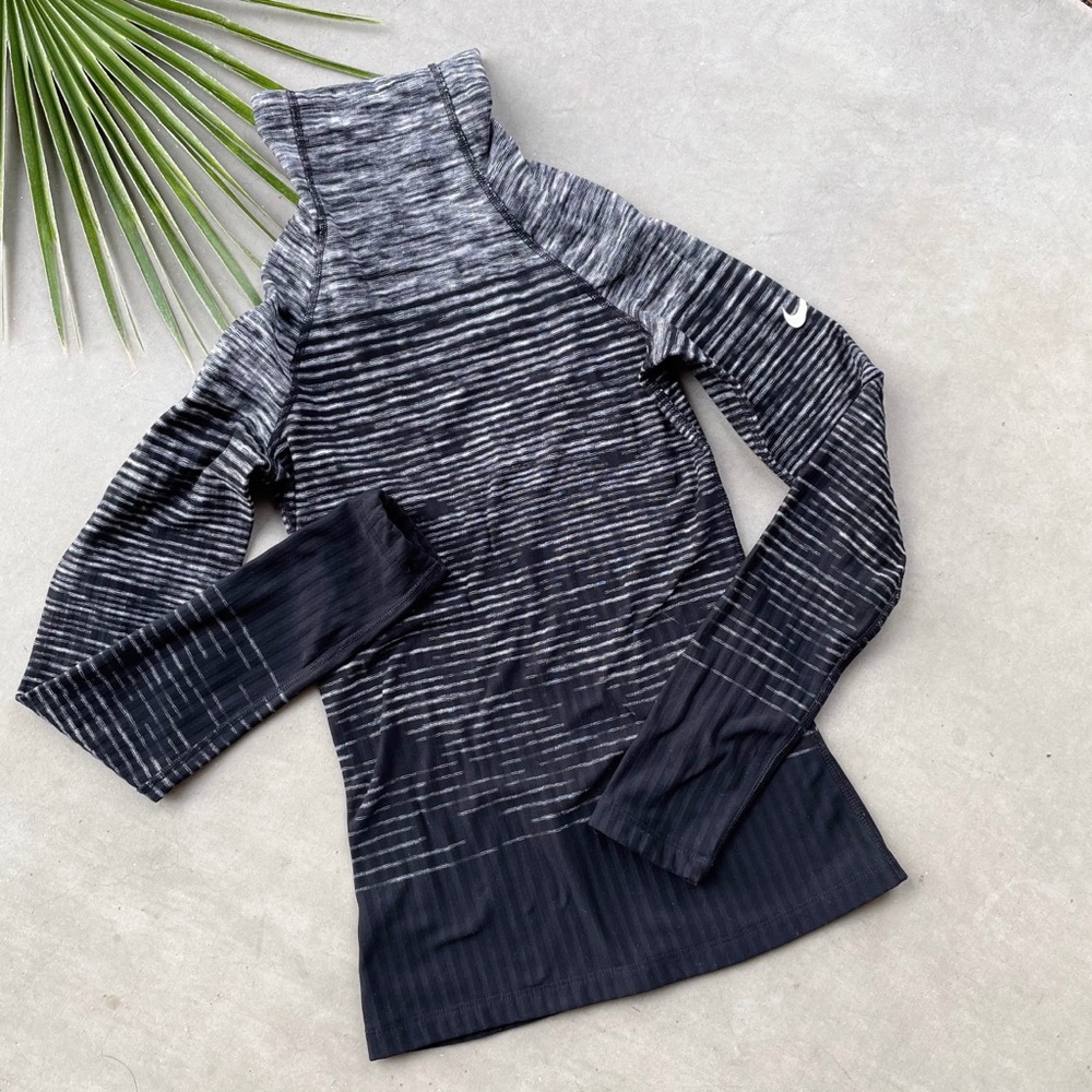 NIKE PRO Hyperwarm Ombre Spacedye Turtleneck Top - Picture 5 of 11
